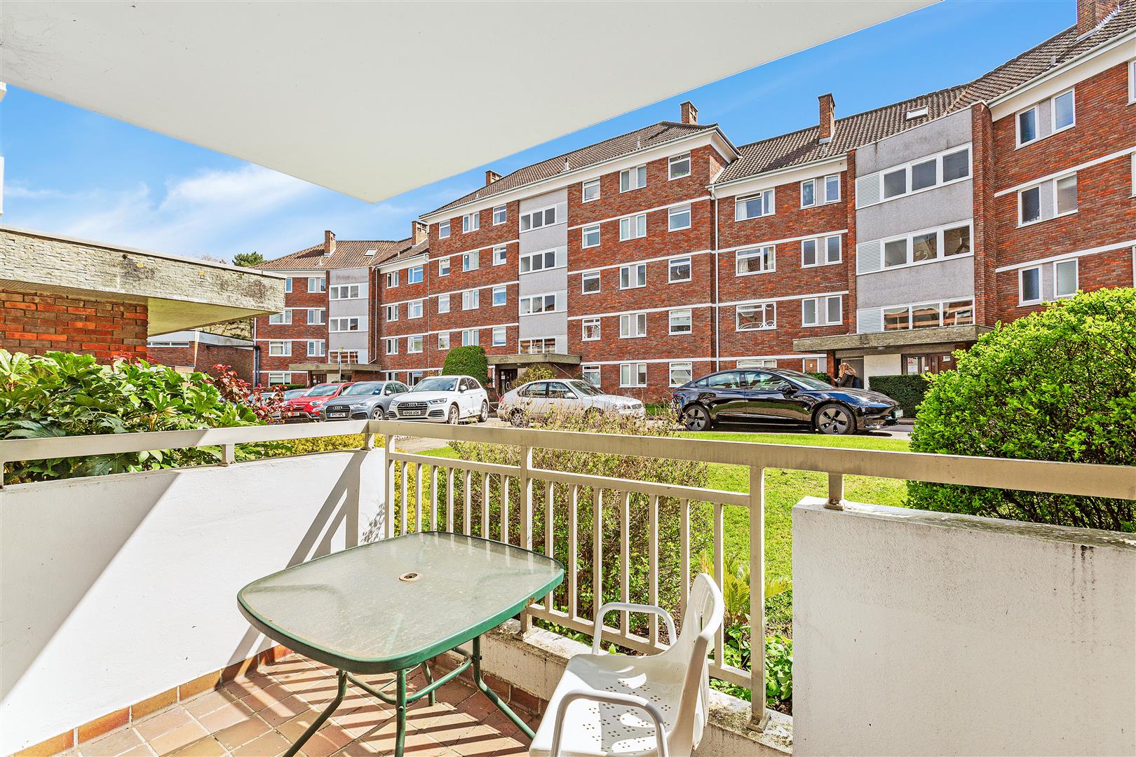 Courtlands, Richmond, TW10 James Anderson South West London Estate